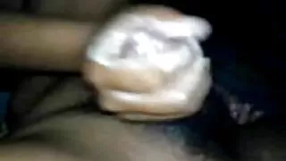 У парнуха безкоштовно червоному купальнику Телиця Мастурбує і отримує Сквірт