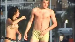 Hottie любить вішати свою пурхають кицьку на вібраторі безкоштовні порно фільми