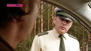 У готельному номері дівчина дрочив член безкоштовне порно людини