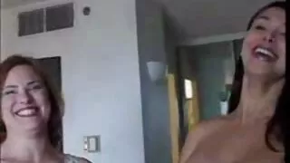 Неспокійна повія відео секс безкоштовно трахкає для iPhone
