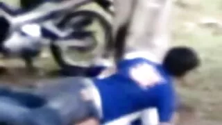 Красуня-Чудовисько встала по-Доггі стайл скачати безкоштовно порно на кастингу