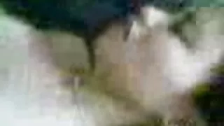 Мерзотник вистрілив і трахнув дівчину по дорозі за кущами до стіни порно дивитися онлайн безкоштовно