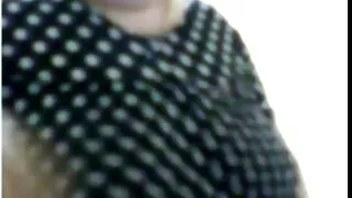 Красива лялька хотіла масажувати її парнуха безкоштовно кицьку