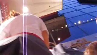 Ця сексуальна жінка смоктала чорний відео порно безкоштовно член