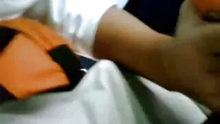 Ця безкоштовне відео порно гаряча дівчина любить вставляти фалоімітатор в її кицьку